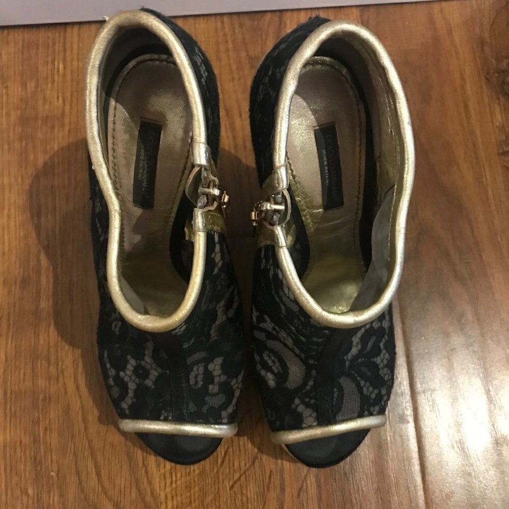 Dolce and Gabbana lace wedge heel - Picture 3 of 9